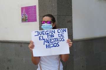 Protesta de los extrabajadores del Paco Artiles esta mañana en El Calero/TA/Antonio Alí y Acfi Press.